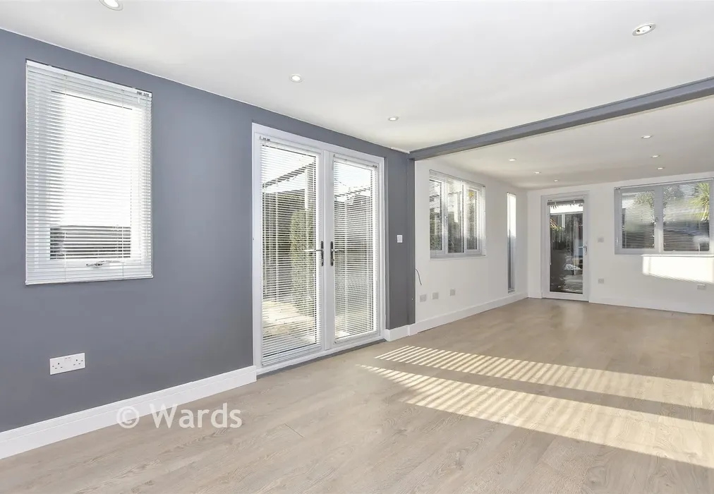Room 1 - Cavendish Way, Maidstone, Kent - Wards of Kent