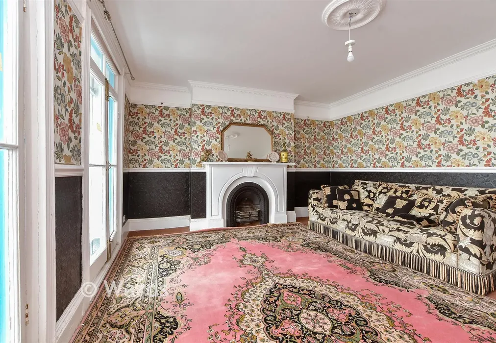 Living Room - Paragon, Ramsgate, Kent - Wards of Kent