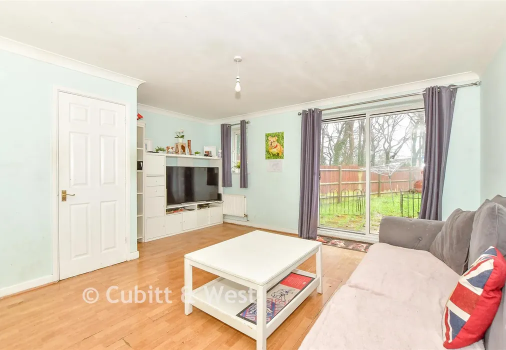 Lounge - Grebe Close, Waterlooville, Hampshire - Wards of Kent