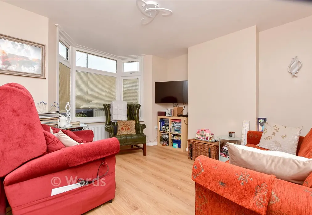 Lounge - St. James Terrace, Birchington, Kent - Wards of Kent