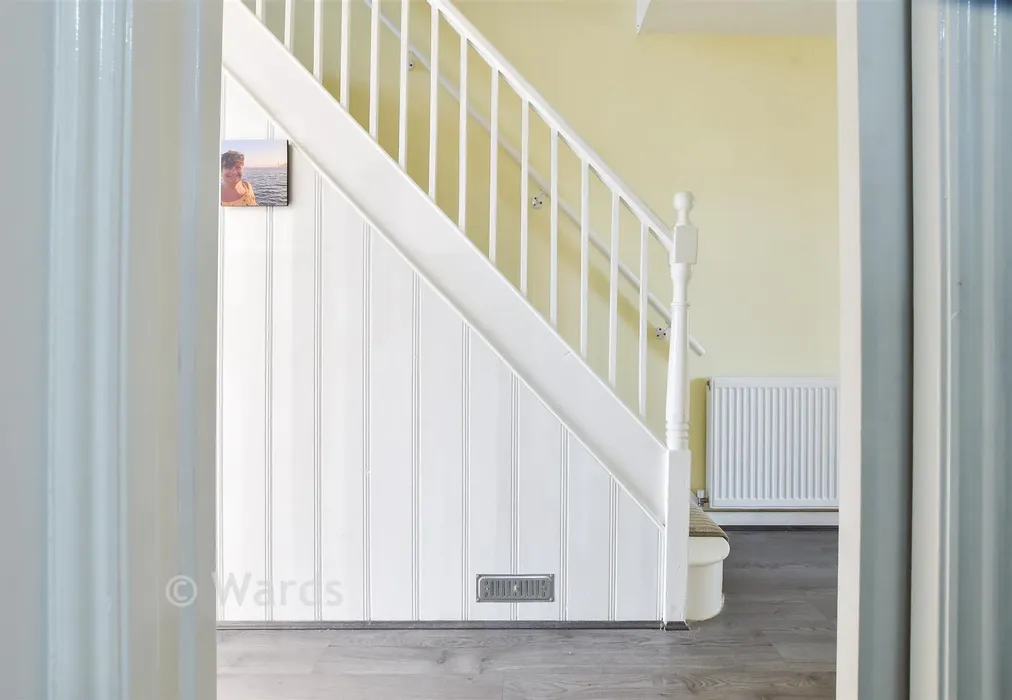 Hallway - St. James Terrace, Birchington, Kent - Wards of Kent