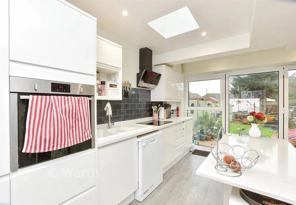 Kitchen/Diner - St. James Terrace, Birchington, Kent - Wards of Kent