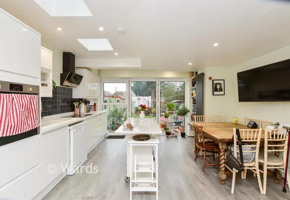 Kitchen/Diner - St. James Terrace, Birchington, Kent - Wards of Kent
