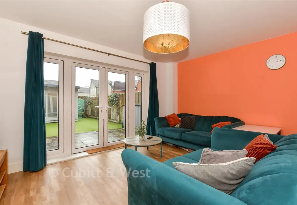 Lounge/Dining Room. - Hanbury Lane, Haywards Heath, West Sussex - Wards of Kent