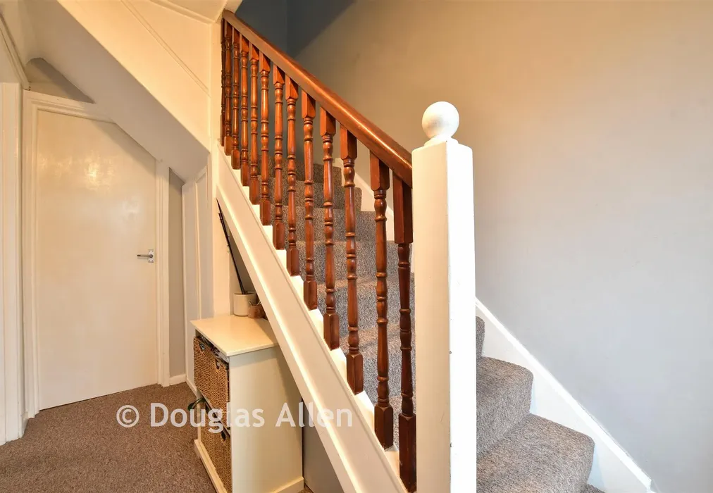 Hallway - Victor Close, Hornchurch, Essex - Wards of Kent