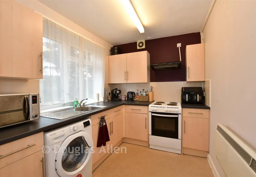 Kitchen - Victor Close, Hornchurch, Essex - Wards of Kent