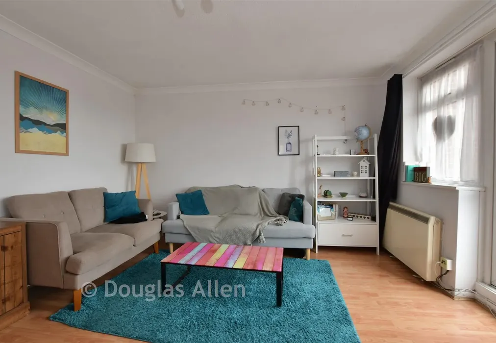 Lounge/Dining Room - Victor Close, Hornchurch, Essex - Wards of Kent