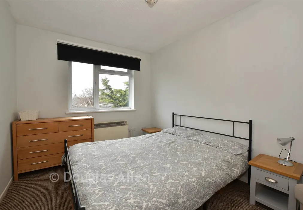 Bedroom 2 - Victor Close, Hornchurch, Essex - Wards of Kent