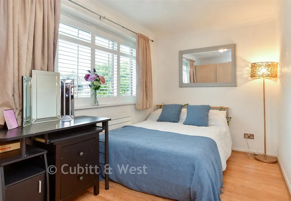 Bedroom 2 - Broadview Gardens, Worthing, West Sussex - Wards of Kent