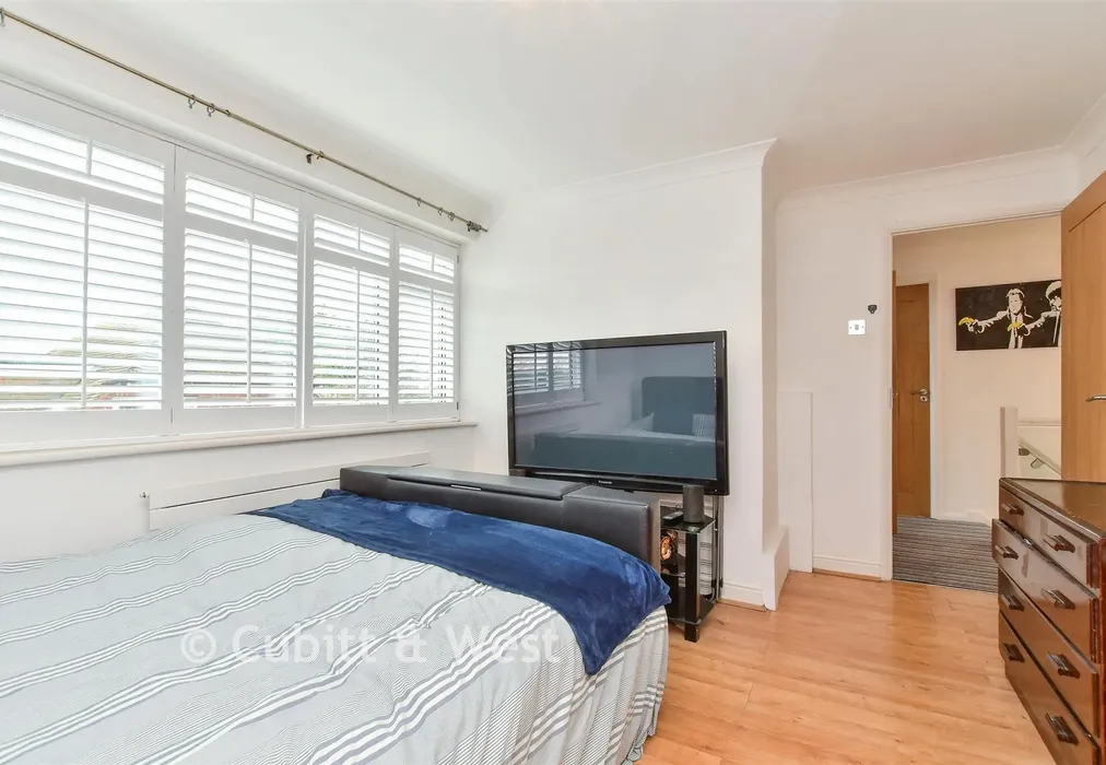 Bedroom 4 - Broadview Gardens, Worthing, West Sussex - Wards of Kent