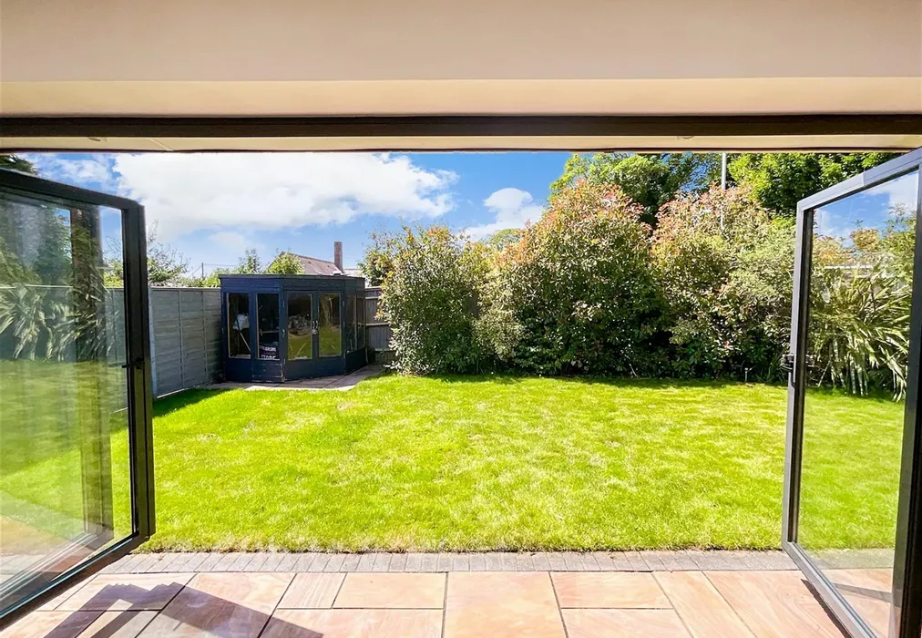 Garden Views - Broadview Gardens, Worthing, West Sussex - Wards of Kent