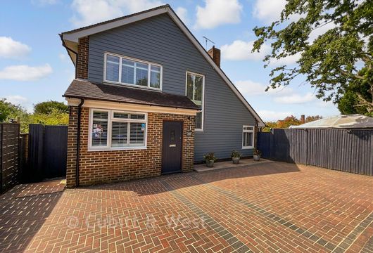Broadview Gardens, Worthing, West Sussex - Wards of Kent