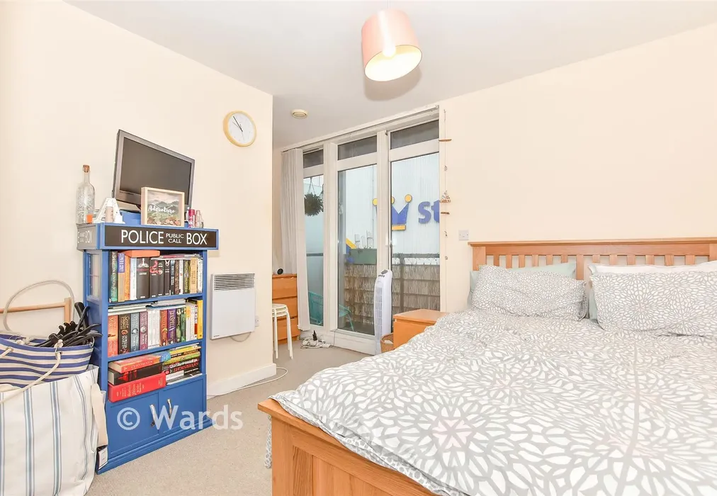 Bedroom - Kingfisher Meadow, Maidstone, Kent - Wards of Kent