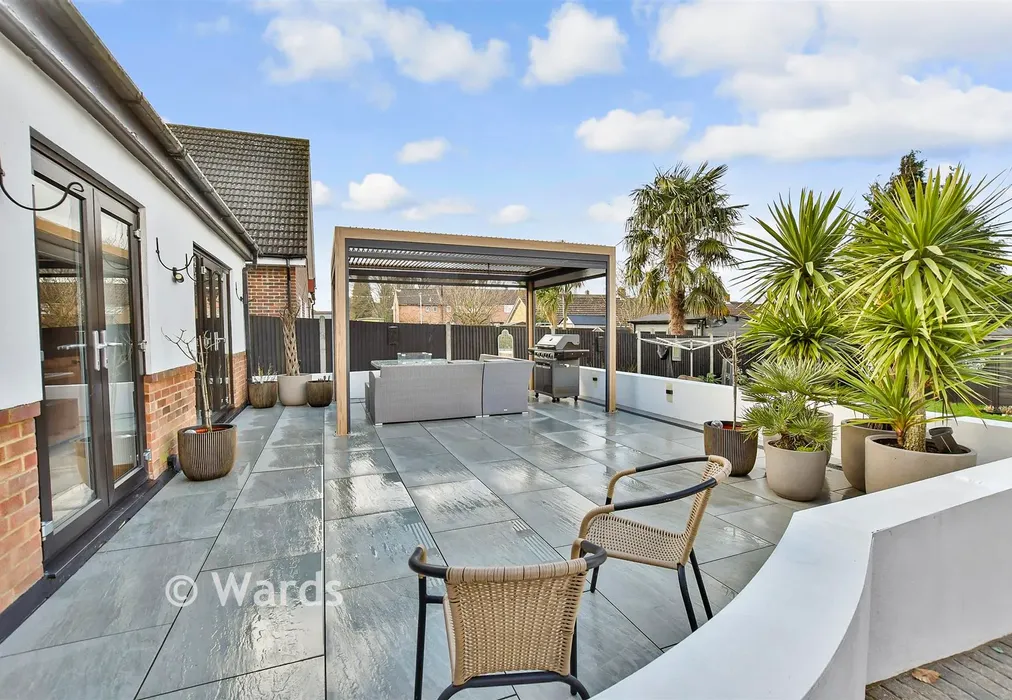 Rear Garden - Chestnut Avenue, Walderslade, Chatham, Kent - Wards of Kent