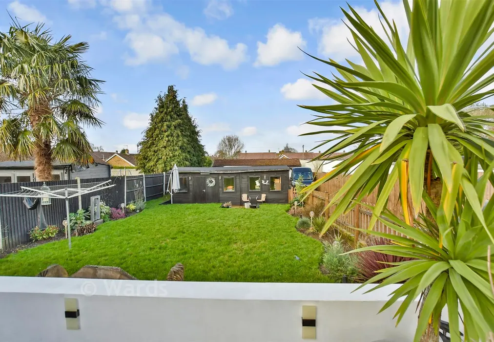 Rear Garden - Chestnut Avenue, Walderslade, Chatham, Kent - Wards of Kent