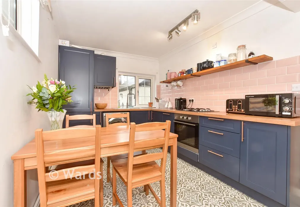 Kitchen - South Street, Whitstable, Kent - Wards of Kent