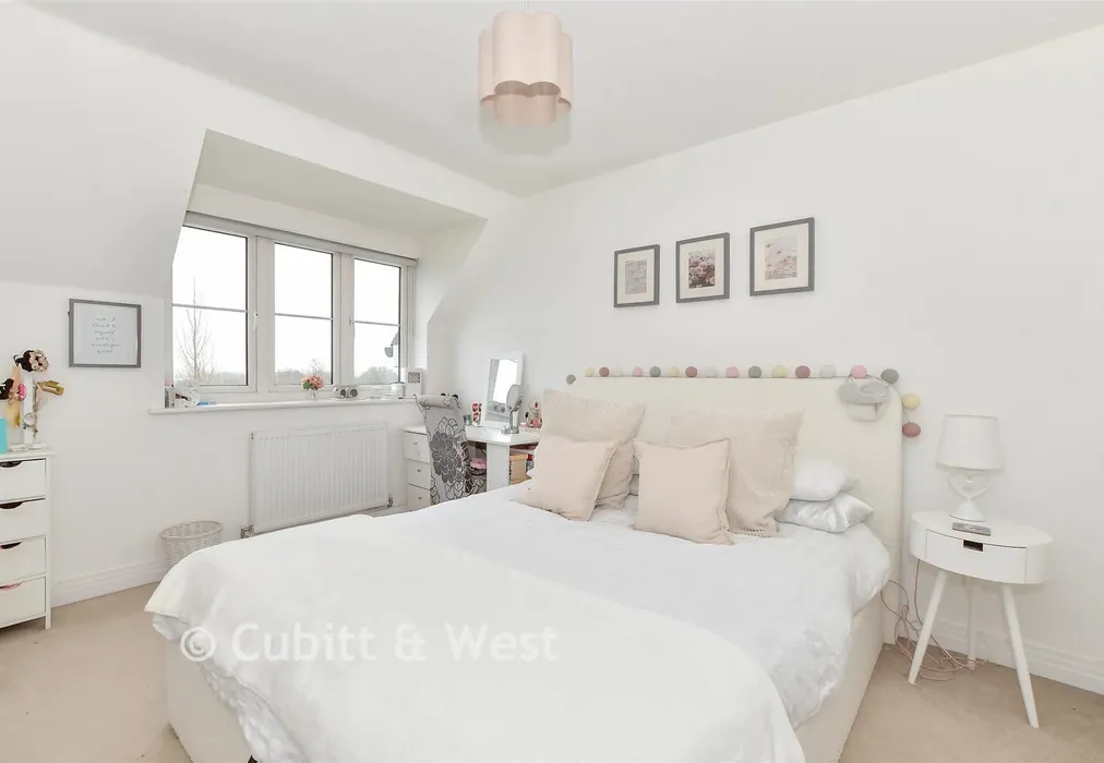 Bedroom 1 - Sandpiper Road, Chichester, West Sussex - Wards of Kent