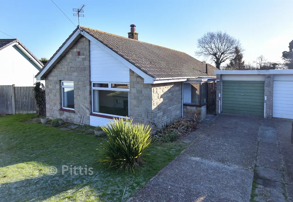Front Web 1 - Grasmere Avenue, Ryde, Isle of Wight - Wards of Kent