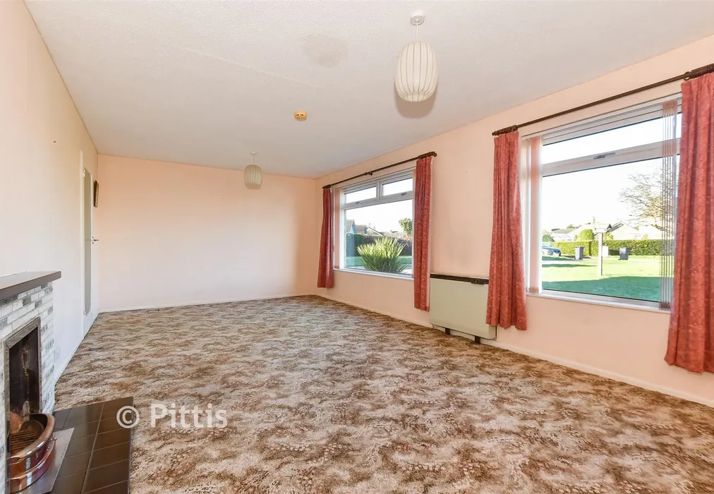 Lounge - Grasmere Avenue, Ryde, Isle of Wight - Wards of Kent