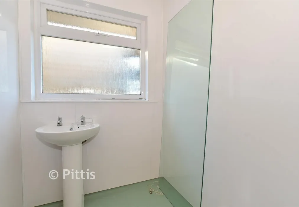 Wet Room - Grasmere Avenue, Ryde, Isle of Wight - Wards of Kent