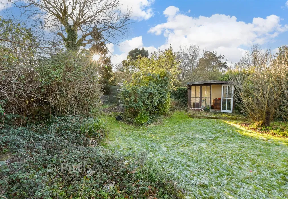 Rear Garden - Grasmere Avenue, Ryde, Isle of Wight - Wards of Kent
