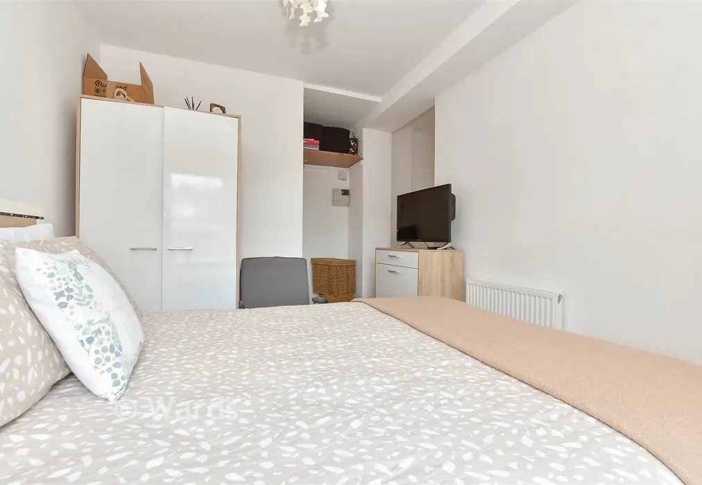 Bedroom 1 - Alpha Road, Birchington, Kent - Wards of Kent