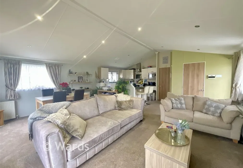 Lounge/Diner/Kitchen - Dymchurch Road, New Romney, Kent - Wards of Kent