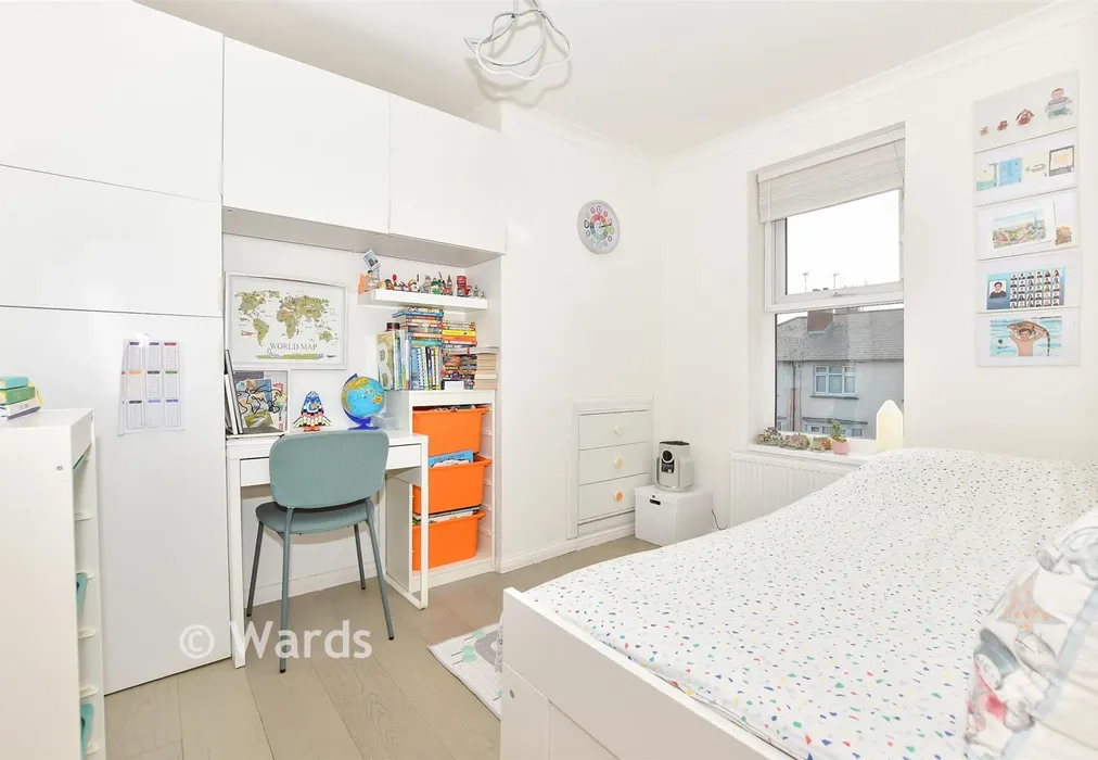 Bedroom 1 - Western Road, Maidstone, Kent - Wards of Kent