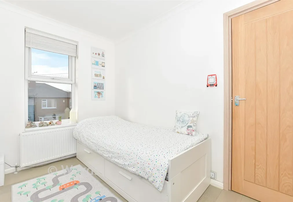 Bedroom 1 - Western Road, Maidstone, Kent - Wards of Kent