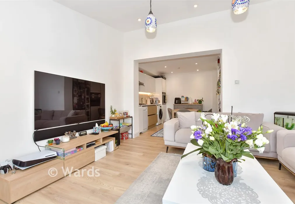 Lounge - Western Road, Maidstone, Kent - Wards of Kent