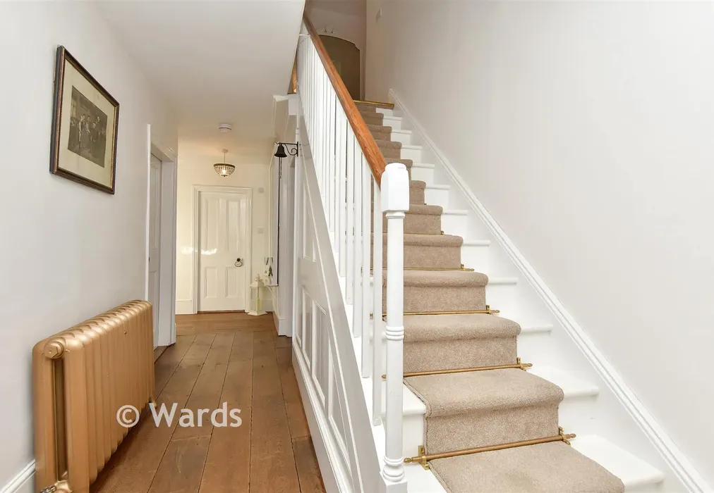 Entrance Hall - Moor Street, Rainham, Gillingham, Kent - Wards of Kent