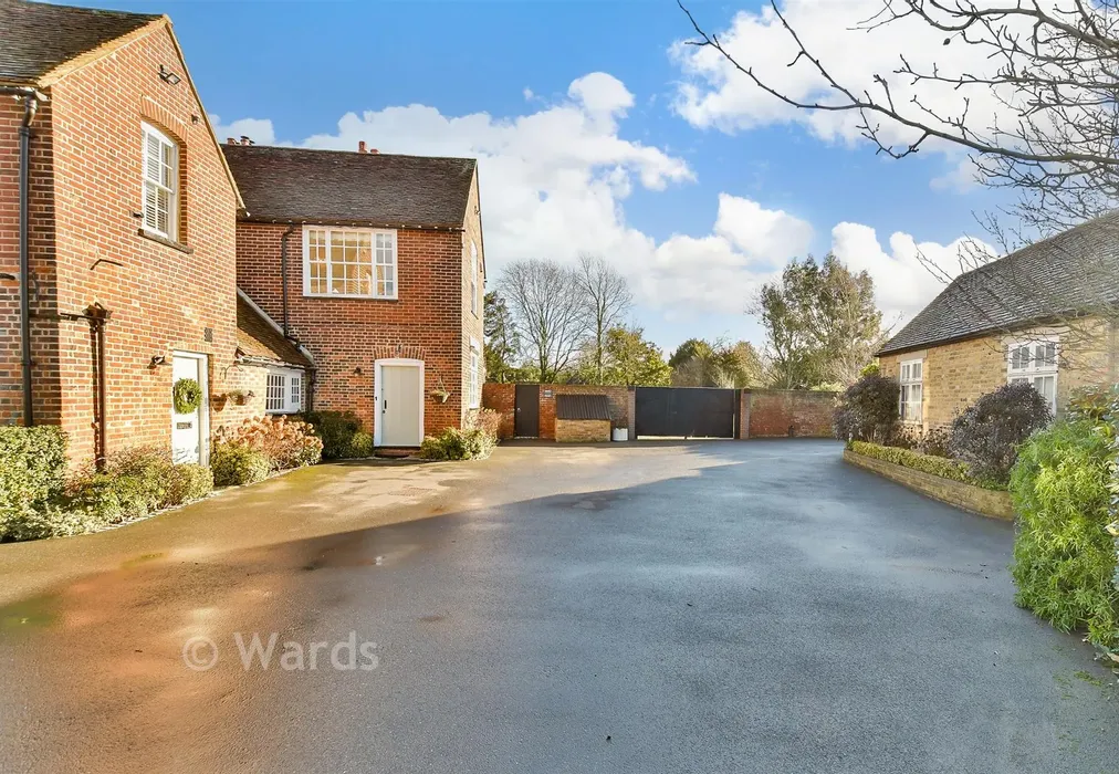 Driveway - Moor Street, Rainham, Gillingham, Kent - Wards of Kent