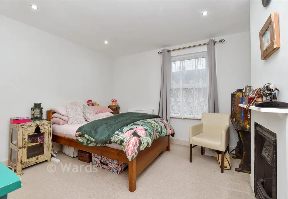 Bedroom 1 - May Street, Cuxton, Rochester, Kent - Wards of Kent