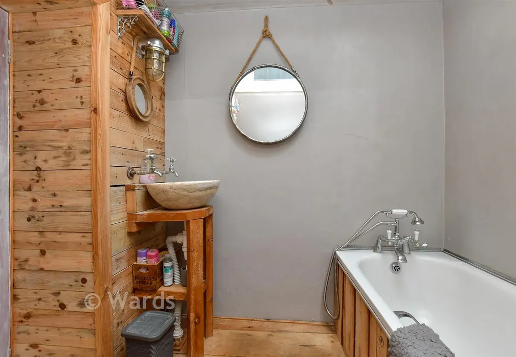 Bathroom - May Street, Cuxton, Rochester, Kent - Wards of Kent