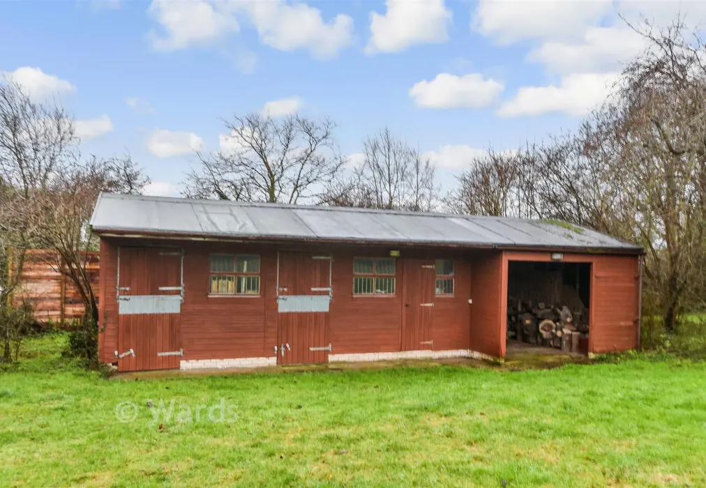 Workshop/Outbuildings - Bannister Hill, Borden, Sittingbourne, Kent - Wards of Kent