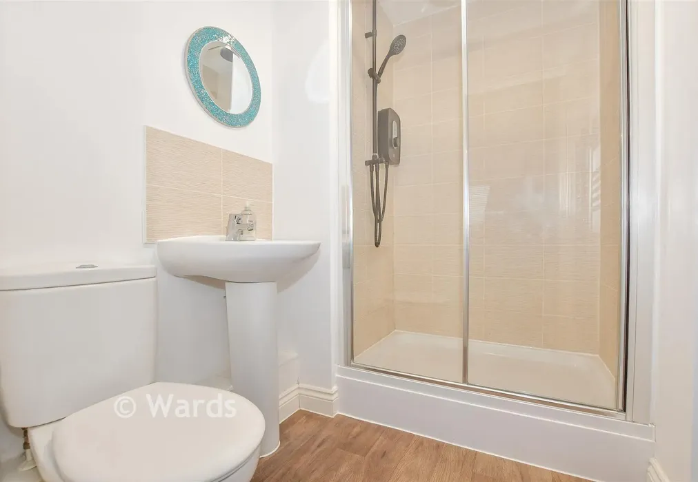 En-Suite Shower Room - Malpass Drive, Leybourne, West Malling, Kent - Wards of Kent