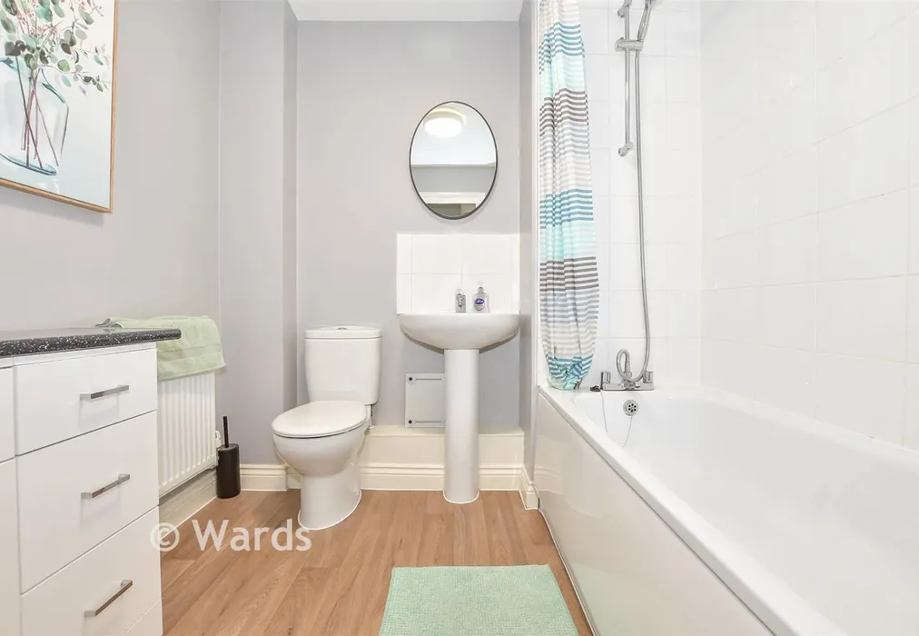 Bathroom - Malpass Drive, Leybourne, West Malling, Kent - Wards of Kent