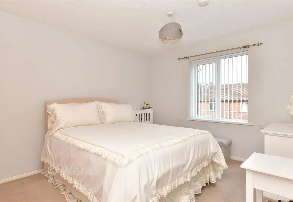 Bedroom 1 - Dove Close, Walderslade, Chatham, Kent - Wards of Kent