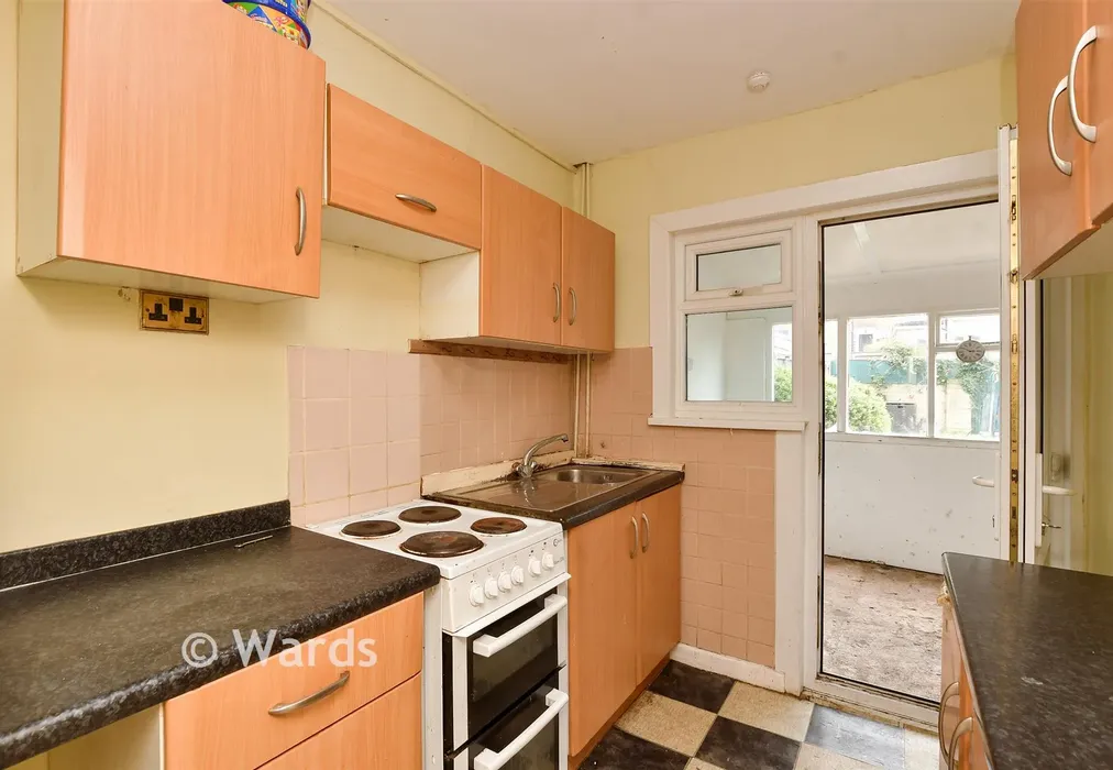 Kitchen - Charles Road, Ramsgate, Kent - Wards of Kent