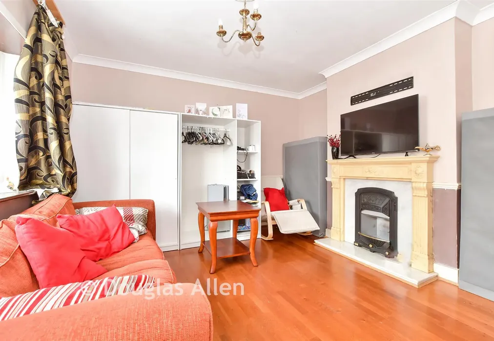 Lounge - Bell Farm Avenue, Dagenham, Essex - Wards of Kent