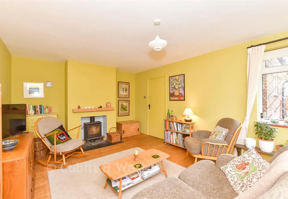Lounge - Kent Road, Littlehampton, West Sussex - Wards of Kent
