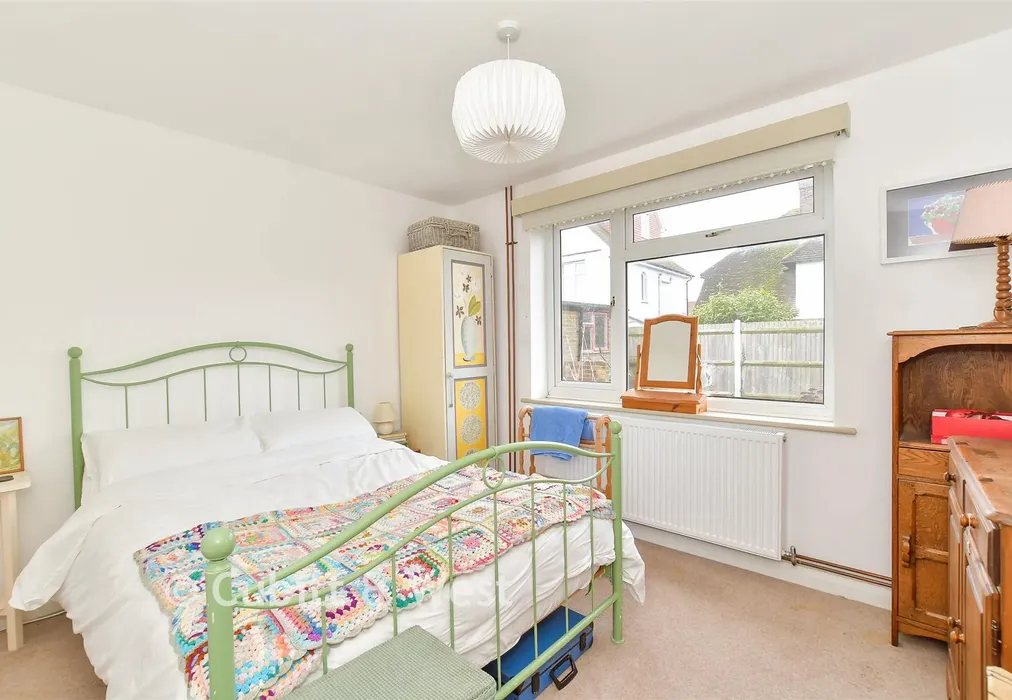 Bedroom 2 - Kent Road, Littlehampton, West Sussex - Wards of Kent