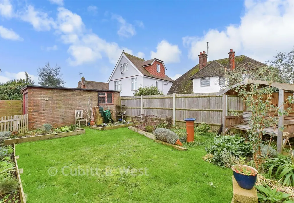 Rear Garden - Kent Road, Littlehampton, West Sussex - Wards of Kent
