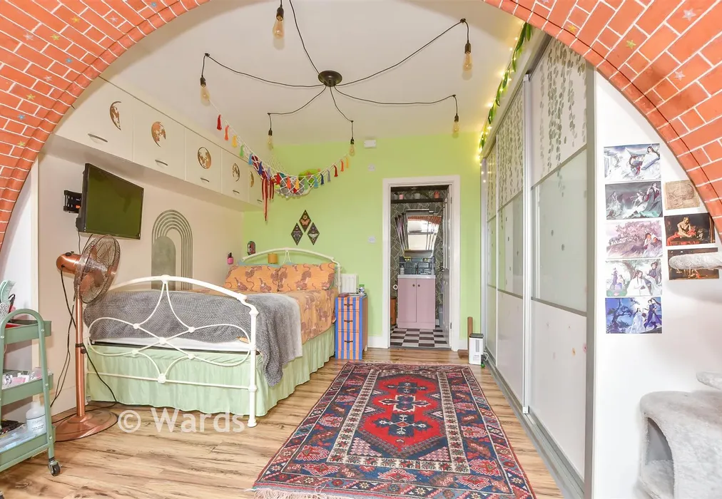 Bedroom - Godfrey Gardens, Chartham, Canterbury, Kent - Wards of Kent