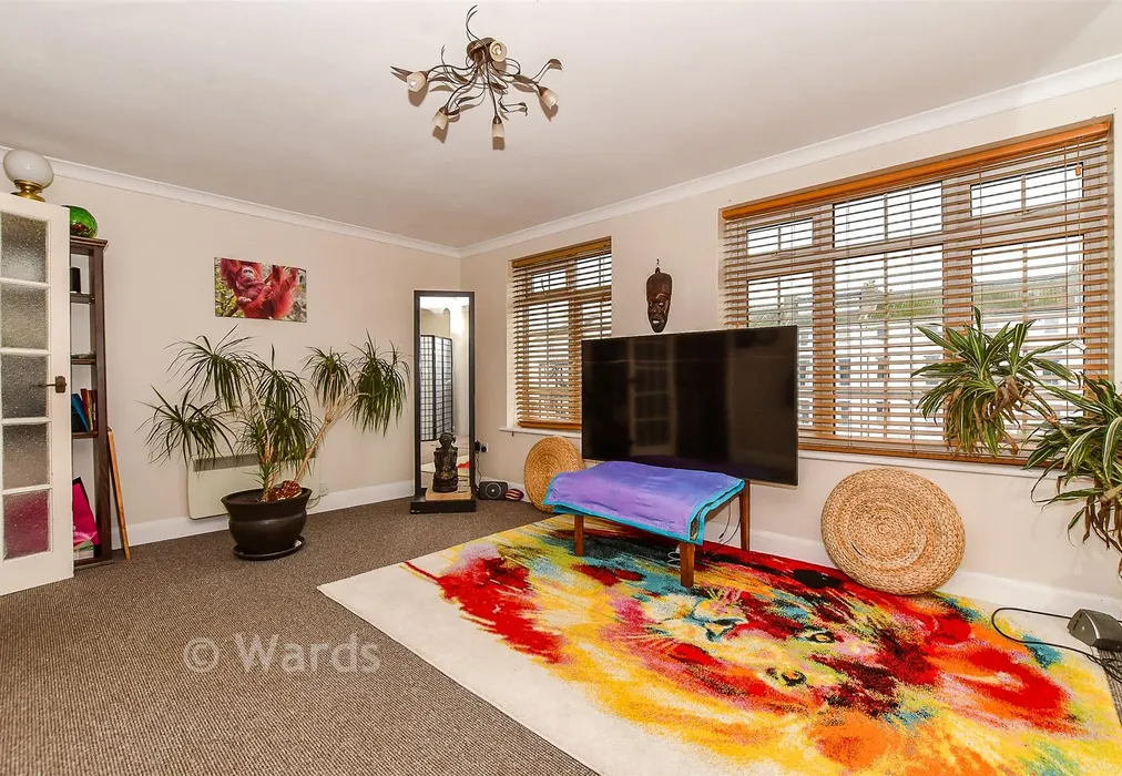 Lounge - South Road, Hythe, Kent - Wards of Kent