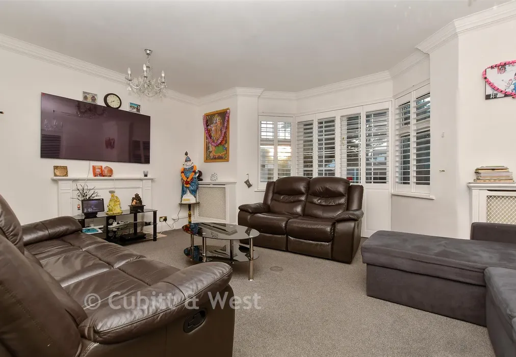 Lounge - Hillside Road, Sutton, Surrey - Wards of Kent