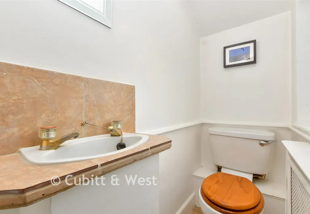 Separate WC - Hillside Road, Sutton, Surrey - Wards of Kent