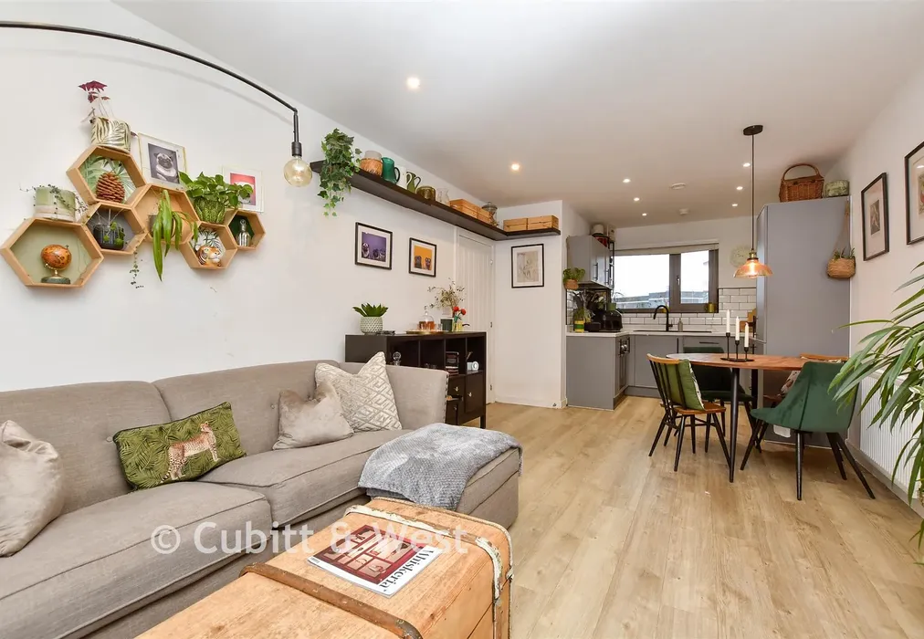 Kitchen / Lounge / Dining Room - Purley Way, Croydon, Surrey - Wards of Kent