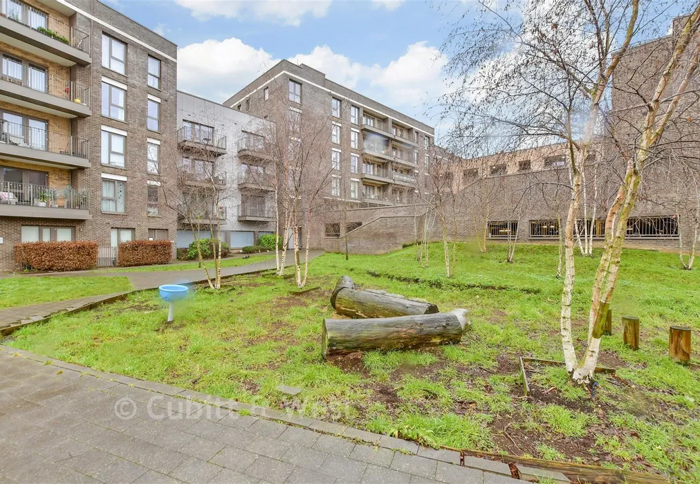 Communal Gardens - Purley Way, Croydon, Surrey - Wards of Kent