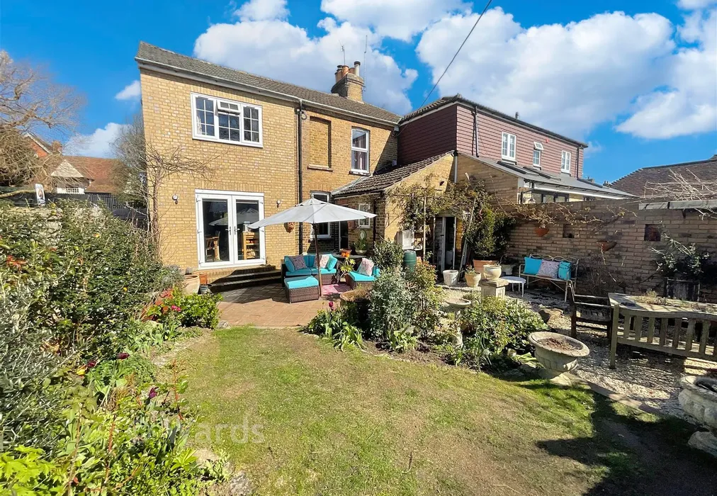 Rear Garden - Vicarage Road, Yalding, Maidstone, Kent - Wards of Kent